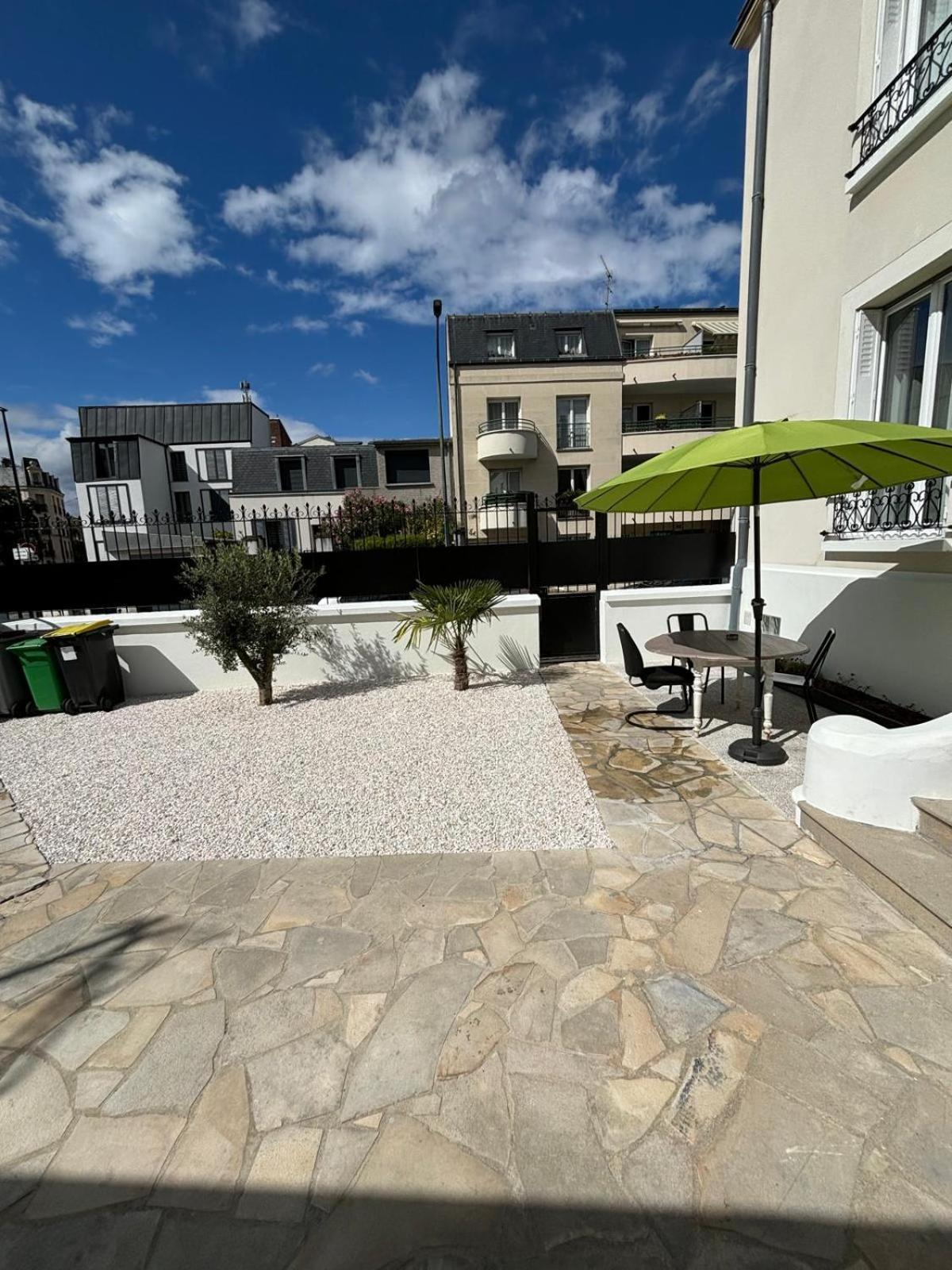 Appartement 2 Chambres Dans Une Belle Maison A Proximite De Paris Asnières Kültér fotó